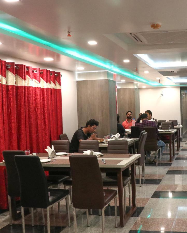 Hotel Nandini Baharampur Екстер'єр фото