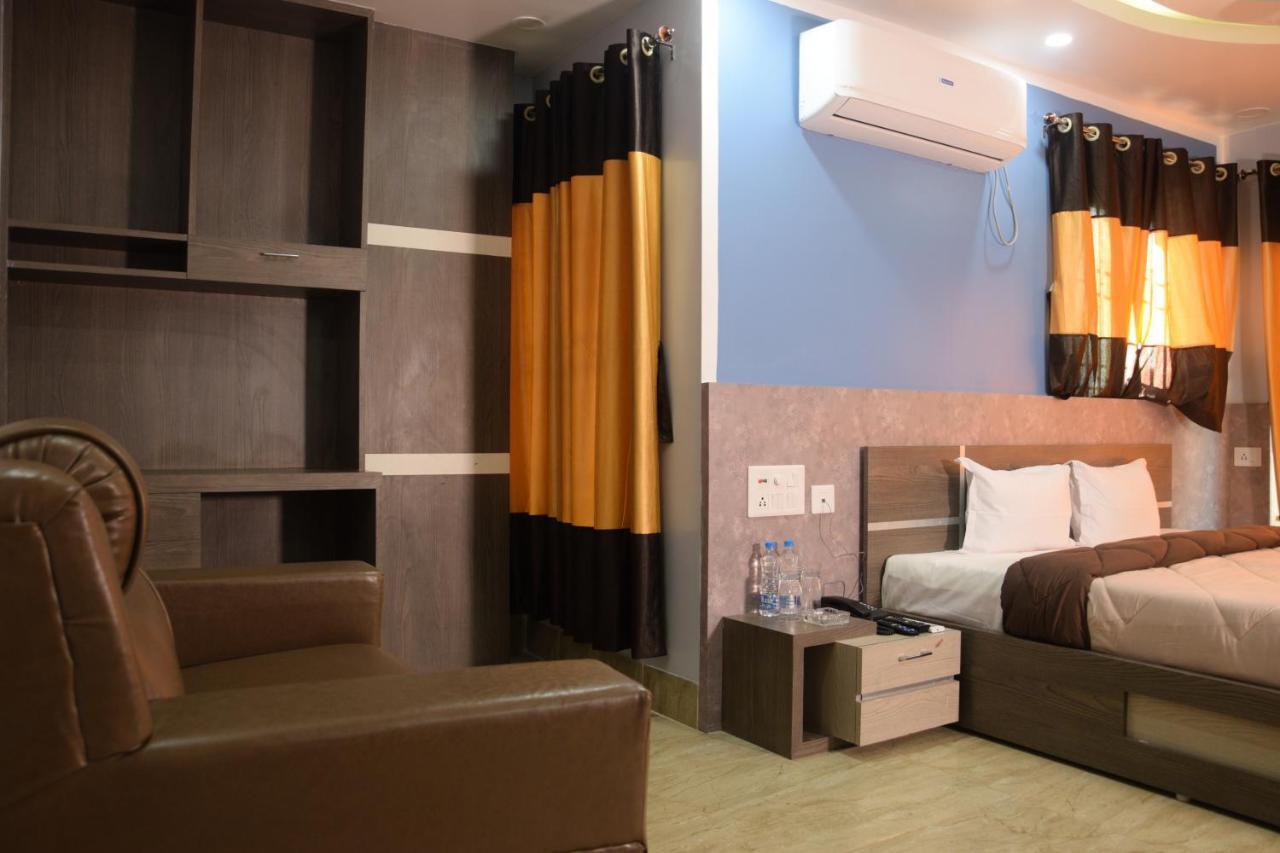 Hotel Nandini Baharampur Екстер'єр фото